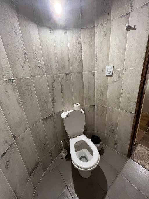 Departamento en zona residencial a 20 metros del parque general San Martín - Apartamento de 1 dormitorio - 26