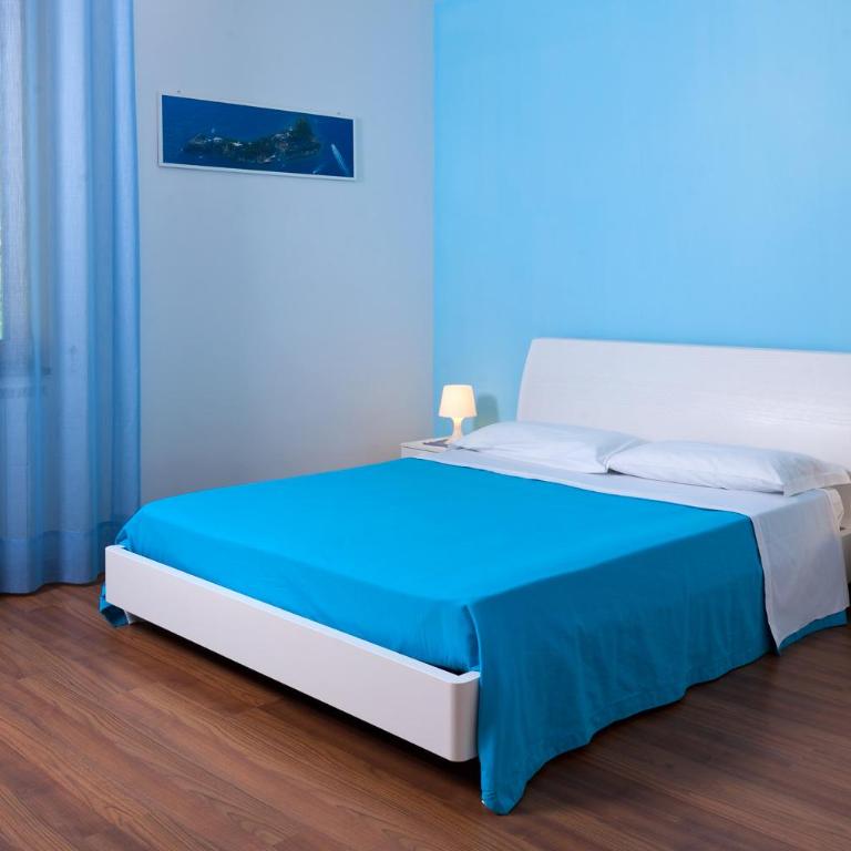 Bed And Breakfast Sunflower - Camera Matrimoniale Standard con Balcone - 4