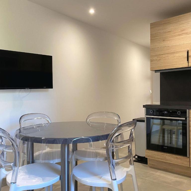 Appartement T2 rénové avec climatisation et internet, proche centre et étang de Thau - FR-1-553-193 - Appartement - 3