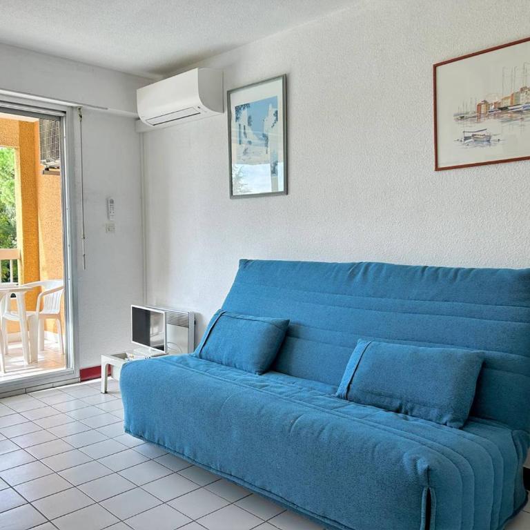 Studio cabine au Lavandou - 4 couchages, climatisé, balcon, piscine, parking inclus - FR-1-251-480 - Appartement - 8