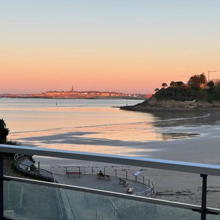 Appartement le Cristal Dinard bord de mer - Apartamento de 2 dormitorios - 1