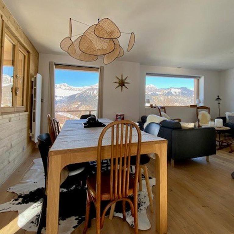 Chalet rénové pour 12 pers., à 100m des pistes, 300m des commerces, terrasses et parking inclus - Chalet 3 Chambres - 1
