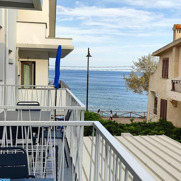 Appartamenti Jlune - Appartamento con Balcone con Vista Mare Parziale - 16