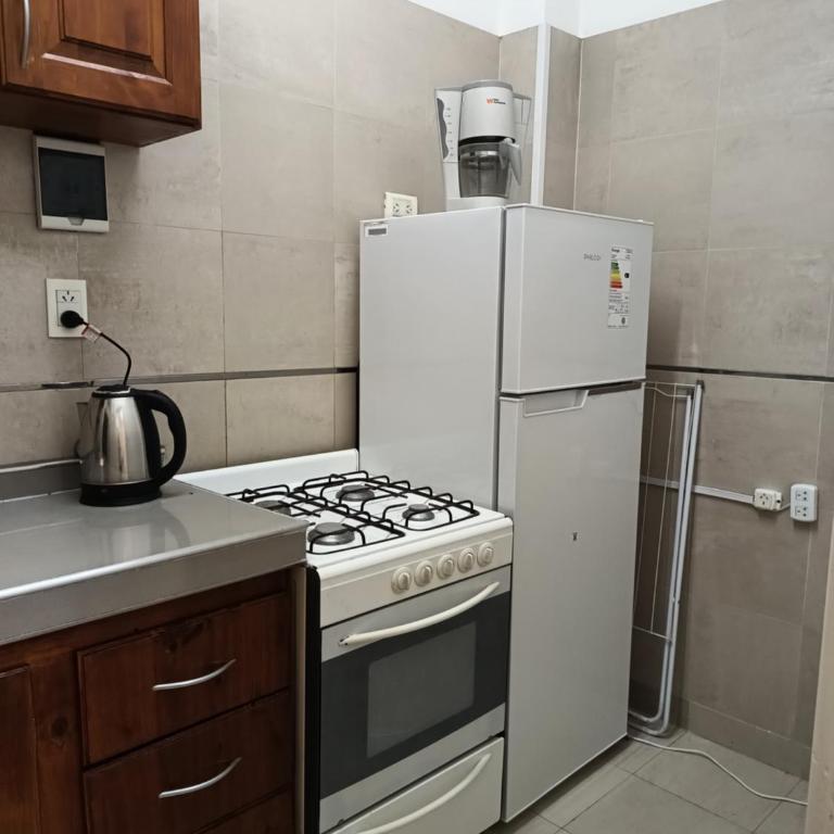 centro corrientes y brown 2 amb con dependencia 4 personas wifi cable RESERVA con seña EXC ESTADO, parking en la calle no tarifado - Apartamento de 2 dormitorios - 5