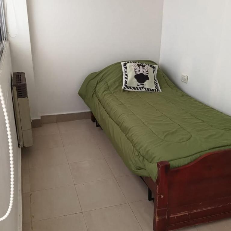 centro corrientes y brown 2 amb con dependencia 4 personas wifi cable RESERVA con seña EXC ESTADO, parking en la calle no tarifado - Apartamento de 2 dormitorios - 9