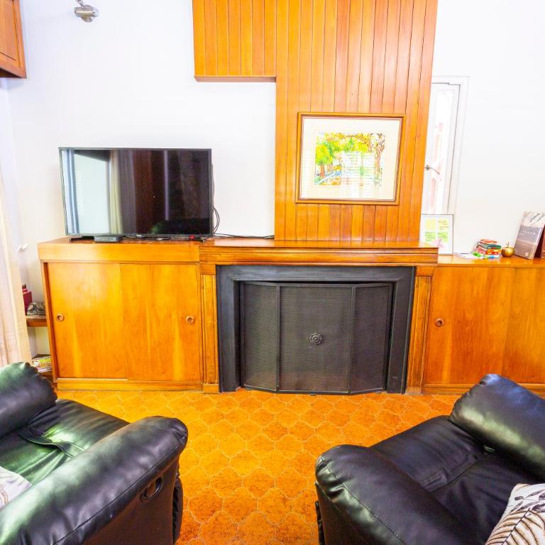 Casa Grande con estacionamiento - Five-Bedroom House - 7