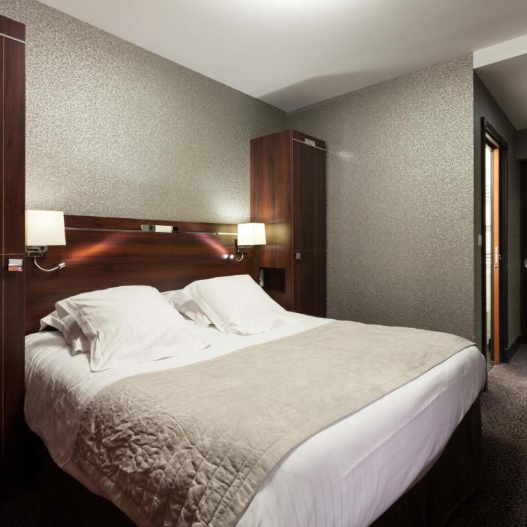 Ambassadeurs Logis Hotel - Chambre Double - Côté Ville - 8