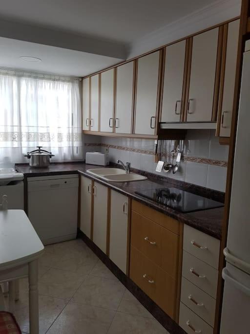 Levante Front Al Mar, inmejorable ubicación - Three-Bedroom Apartment - 16