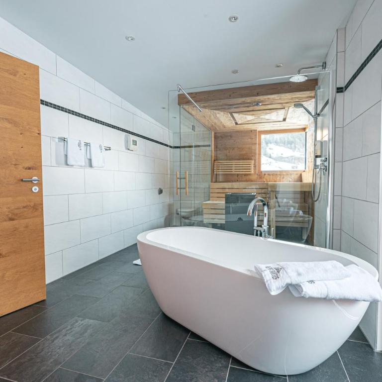 Alpen Suites Brandnertal - Attico - 12