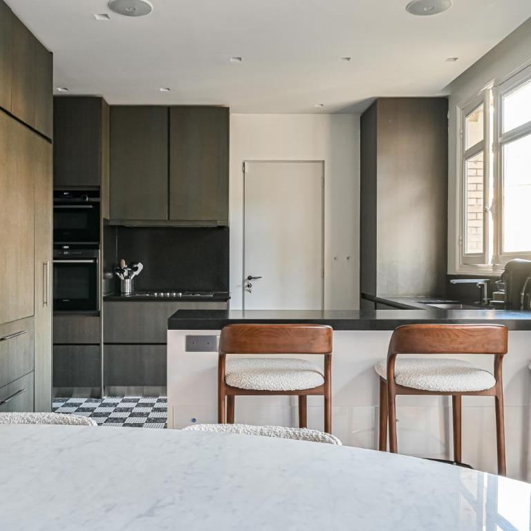 Elegant 170m2 Paris Apartment near Eiffel Tower - Appartement 3 Chambres - 16