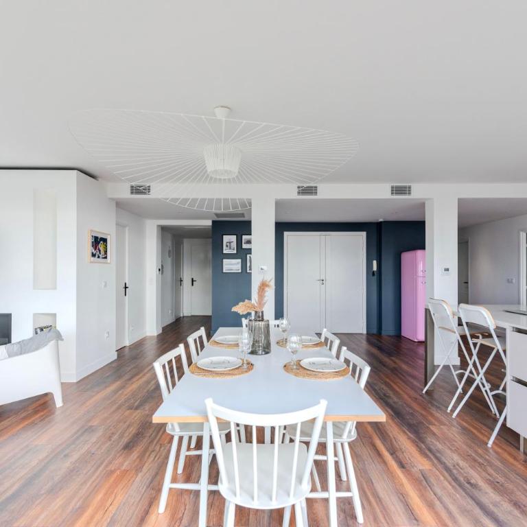 Grand Appartement Balcon Vue Mer 20m Plage Mourillon - Apartment mit 3 Schlafzimmern - 35