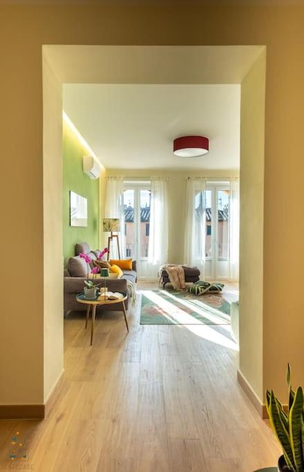 Il Sogno, Luxury Apartment in Piazza Napoleone - Appartamento con 2 Camere da Letto - 24