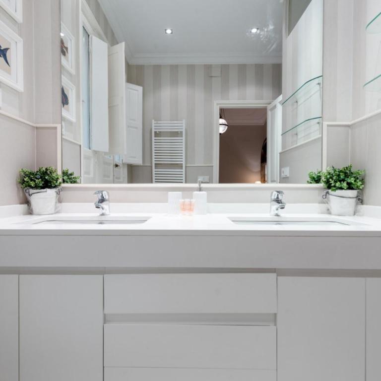 Puerta de Alcalá - Exclusive apt. 130m2 2D 2.5B - Two-Bedroom Apartment - 19