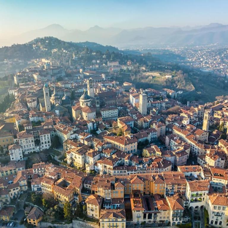 [Airport 8 min] A/C - Netflix- Free Parking - Appartamento con 2 Camere da Letto - 9