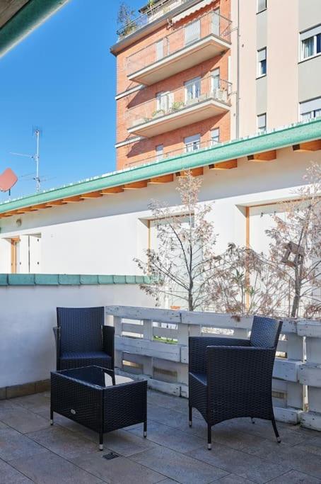 [Airport 8 min] A/C - Netflix- Free Parking - Appartamento con 2 Camere da Letto - 12
