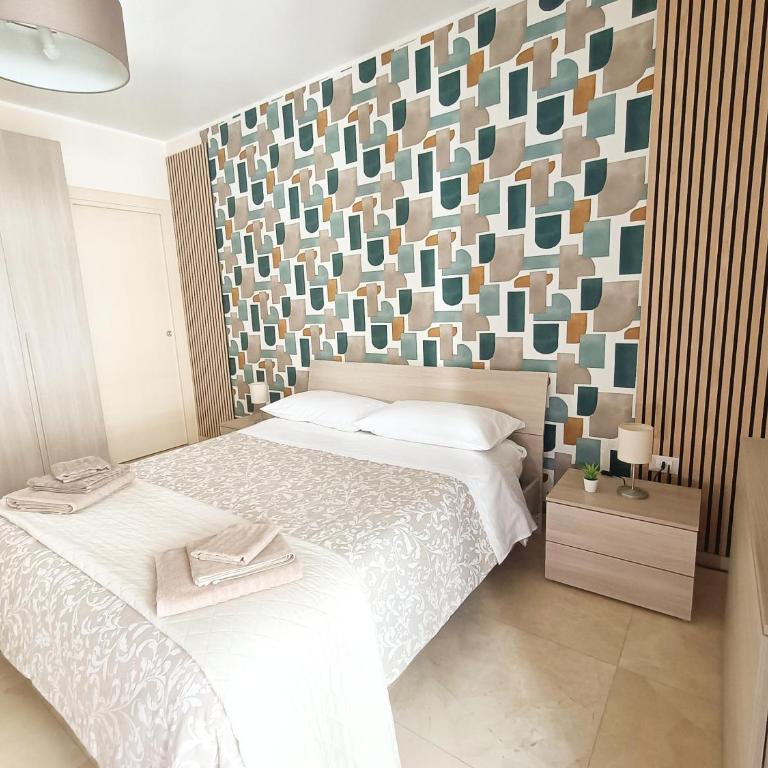 Friends & Family Apartment - Free parking car - Two-Bedroom Apartment - 6