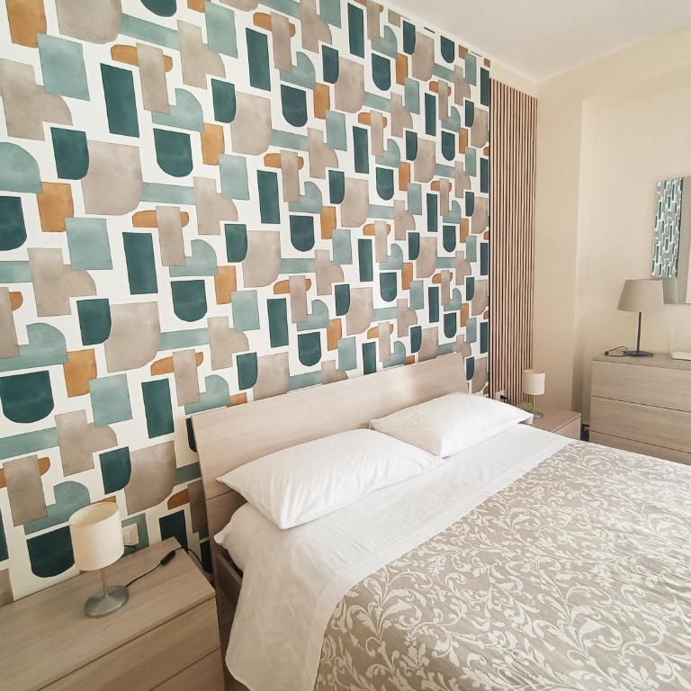 Friends & Family Apartment - Free parking car - Two-Bedroom Apartment - 5