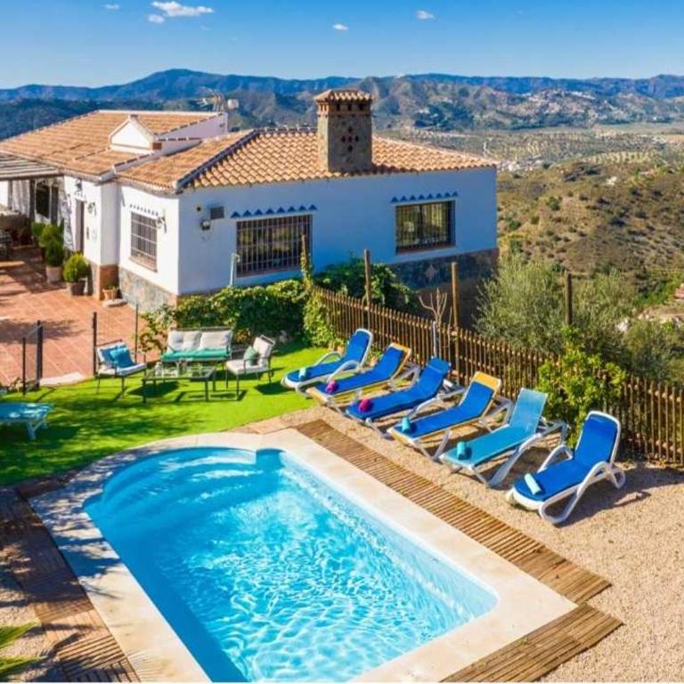 La Viña de la Tireta Casa Rural con impresionantes vistas, chimenea, barbacoa y piscina a 20 min de la costa - Villa con piscina privada - 1