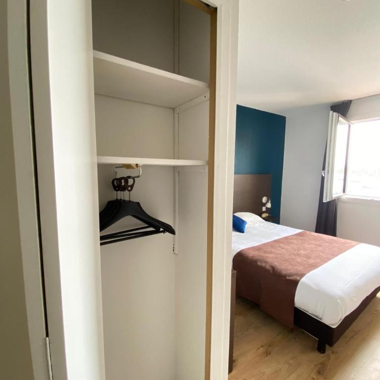 Contact Hôtel des États-Unis - Double Room - 6