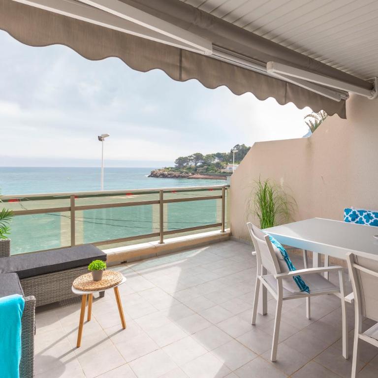 Apartamento Frentemar 1 by Costa CarpeDiem - Two-Bedroom Apartment - 10