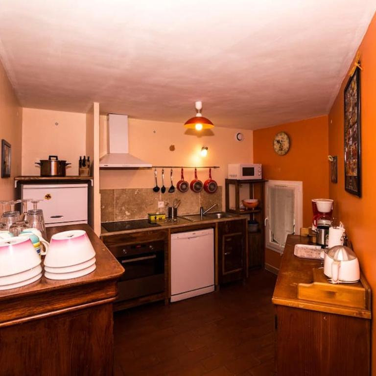 Maison tout confort, climatisée, dans le Centre Historique avec parking privé. - Maison 2 Chambres - 14