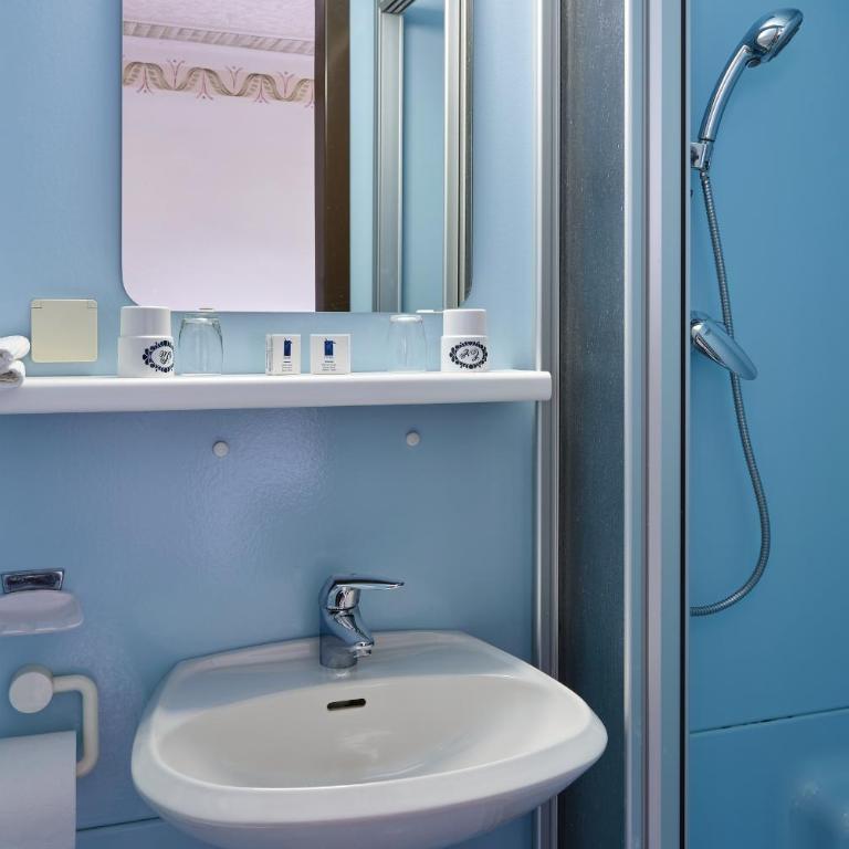 Hotel Harrida - Doppelzimmer mit Balkon - 3