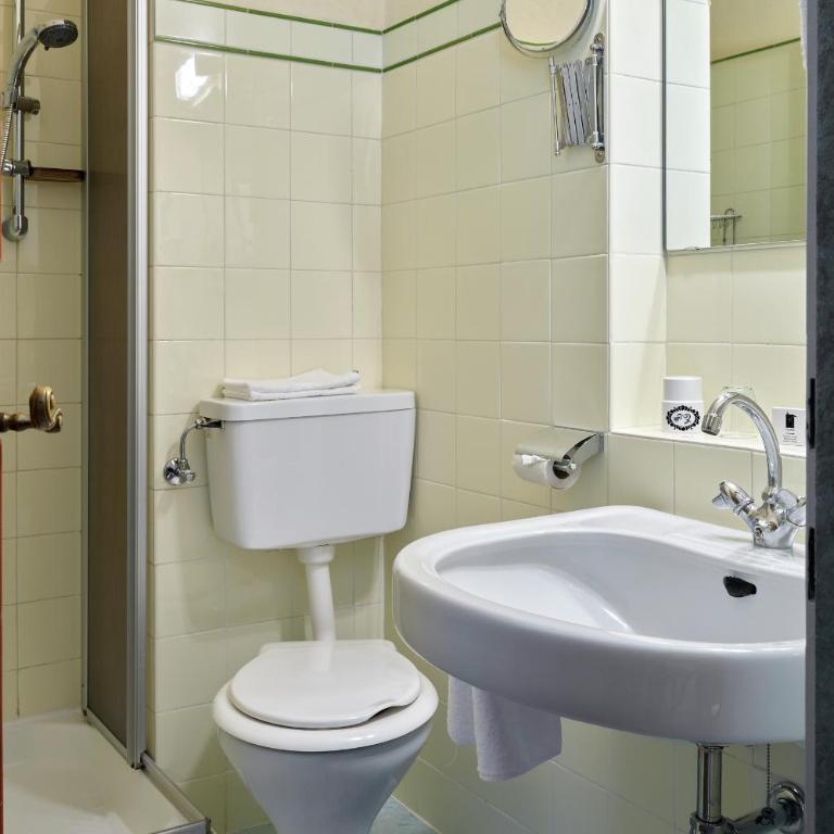 Hotel Harrida - Doppelzimmer mit Balkon - 8