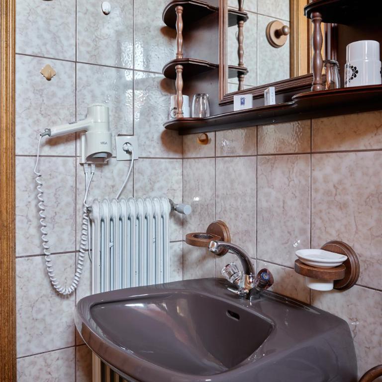 Hotel Harrida - Großes Zweibettzimmer - 7