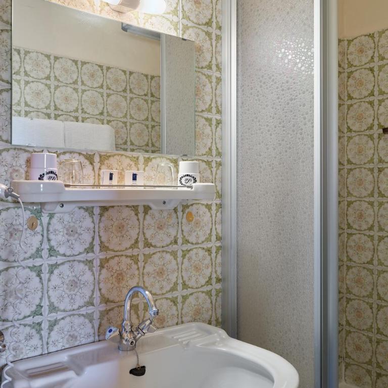 Hotel Harrida - Doppelzimmer mit Balkon - 25