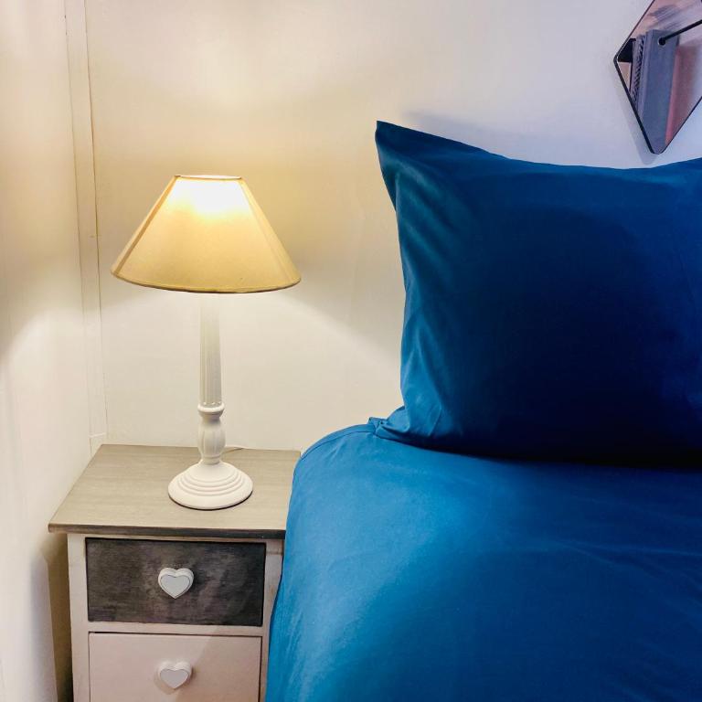 ''La Marine'' T2 en plein centre, vue sur le canal - Appartement 1 Chambre - 4