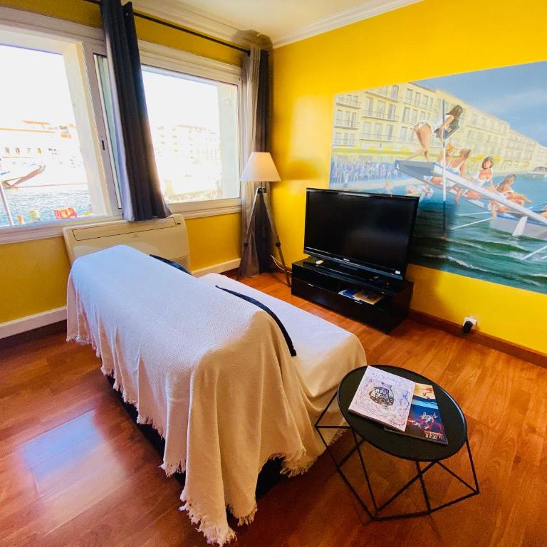 ''La Marine'' T2 en plein centre, vue sur le canal - Appartement 1 Chambre - 12