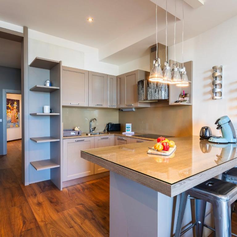 BAMBOO PLAGE AP4220 by Riviera Holiday Homes - Appartement - Vue sur Mer - 8