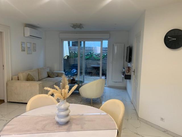 Maison T2 avec Clim 2mn gare annecy Parking privée - Casa con 1 dormitorio - 1