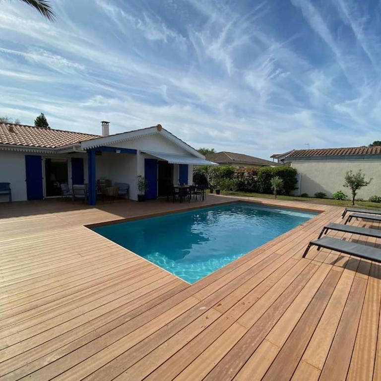 Maison moderne avec piscine - Villa - 24