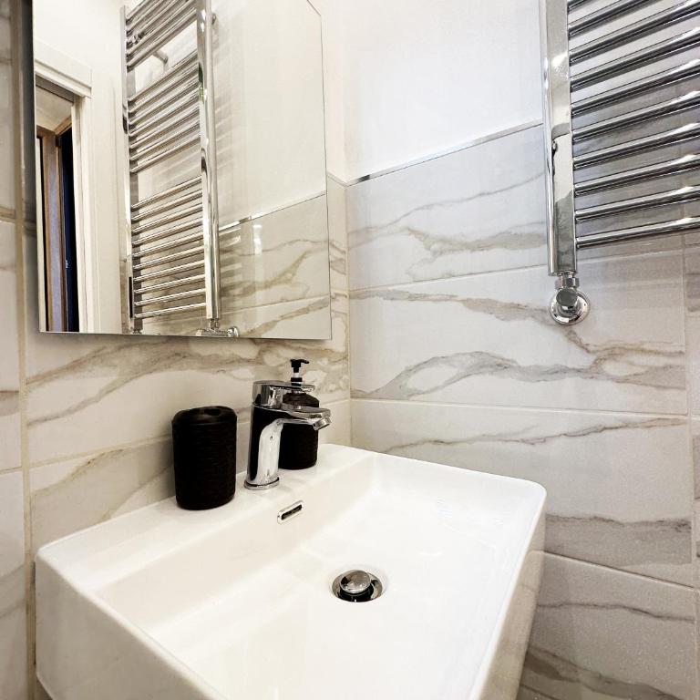 ZEUS GROUP VATICAN - Deluxe Triple Room - 3