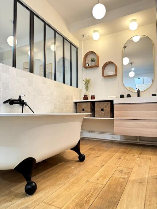Acogedor apartamento en el centro de París. - One-Bedroom Apartment - 12