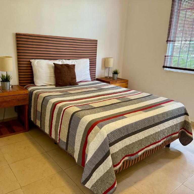 Casa Ceiba - Three-Bedroom House - 10