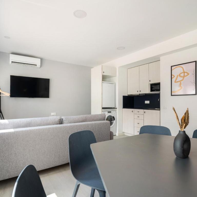 apartamentos reformados en madrid rio con parking Alquiler temporal - Studio Apartment - 1