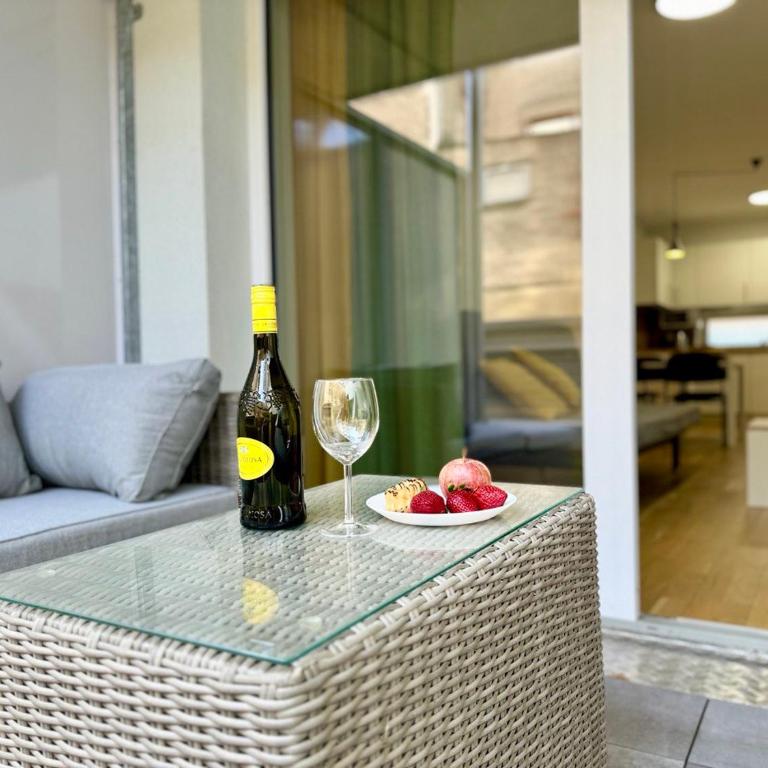 Reload by BestChoice - FREE Parking - Self Check-in - Familienzimmer mit Terrasse - 8