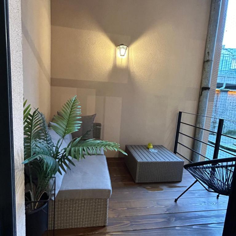 Industrial Studio - Studio with Terrace - 34