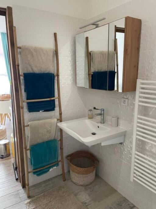 CAP ESTEREL, T2 VUE MER 4 couchages adapté PMR - Apartamento de 1 dormitorio - 19