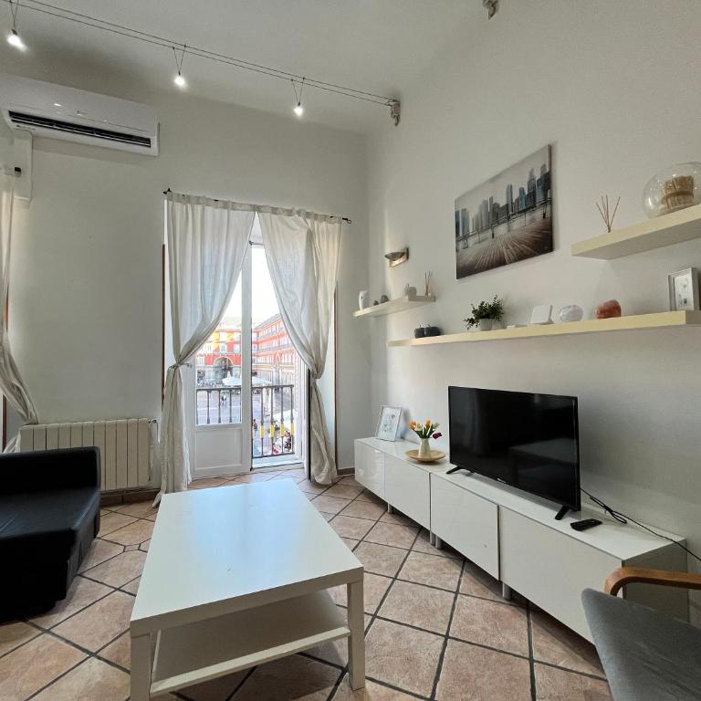 Loft Plaza Mayor 2 Temporal - Apartment with Terrace - 11