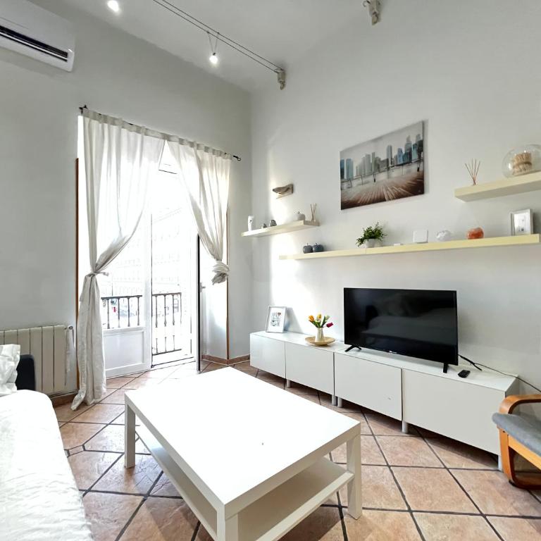Loft Plaza Mayor 2 Temporal - Apartment with Terrace - 4
