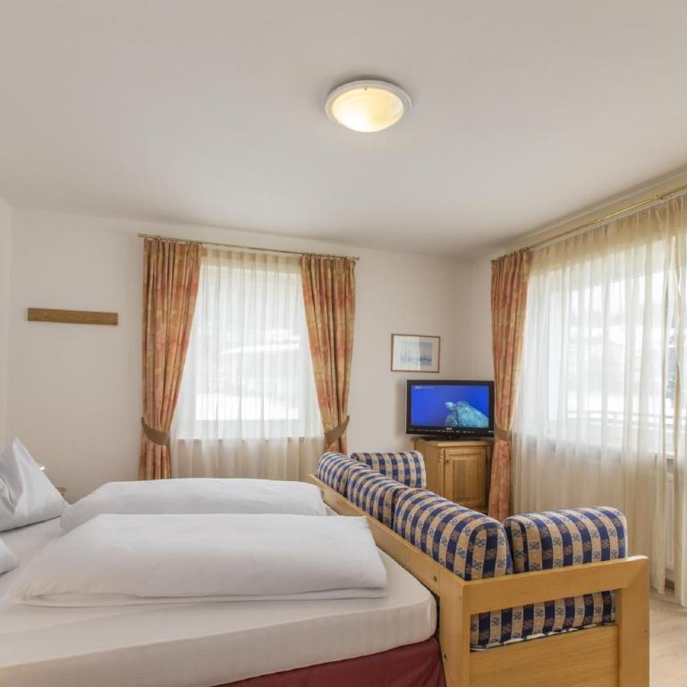 Hotel Schoenblick - Doppelzimmer mit Bergblick - Nebengebäude - 1