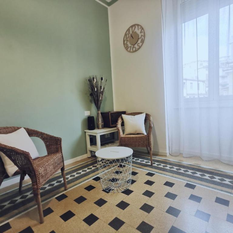 GIALLA Ridi Che Ti Passa - Camera Matrimoniale con Bagno Privato Esterno - 17