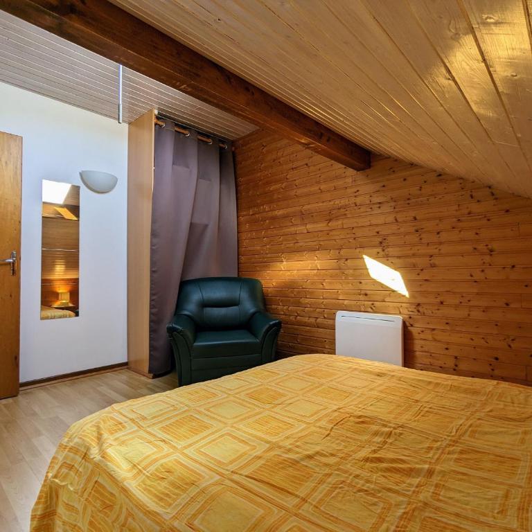 Chalet familial avec cheminée à Gérardmer - FR-1-589-37 - Maison de Vacances - 15