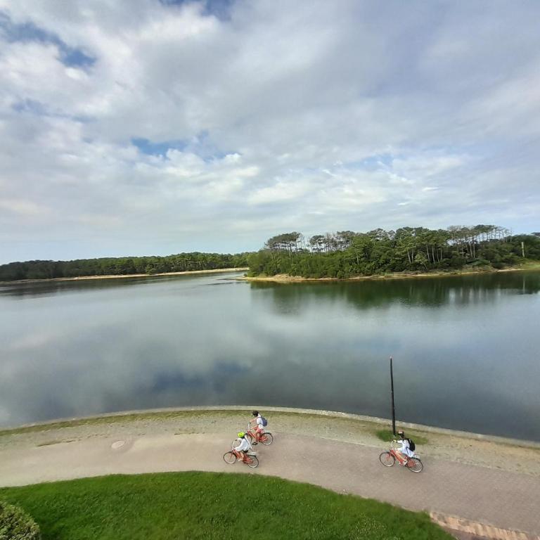 Studio moderne rénové au bord du lac pour deux personnes à Vieux Boucau - Appartement 1 Chambre - 8