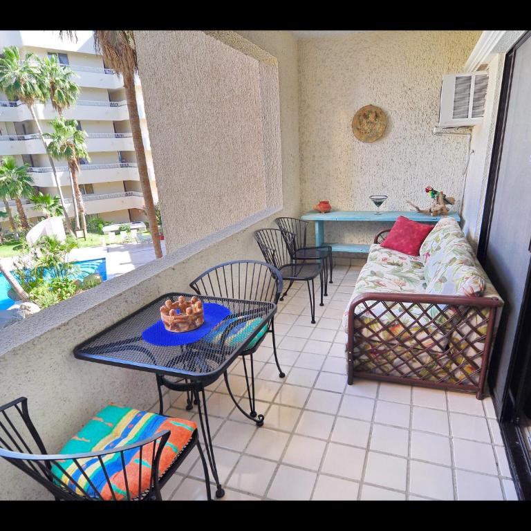 Beachfront condo in Los Cabos, Mexico - One-Bedroom Apartment - 3