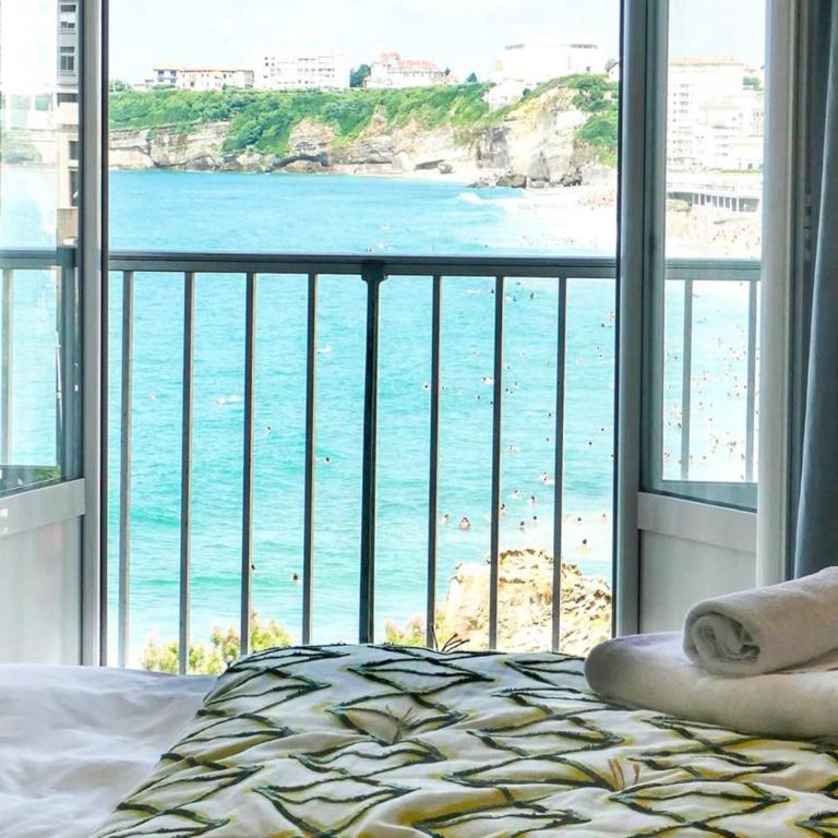 BEACHVIEW KEYWEEK Beachfront Renovated Apartment with Parking in Biarritz - Appartement - 17