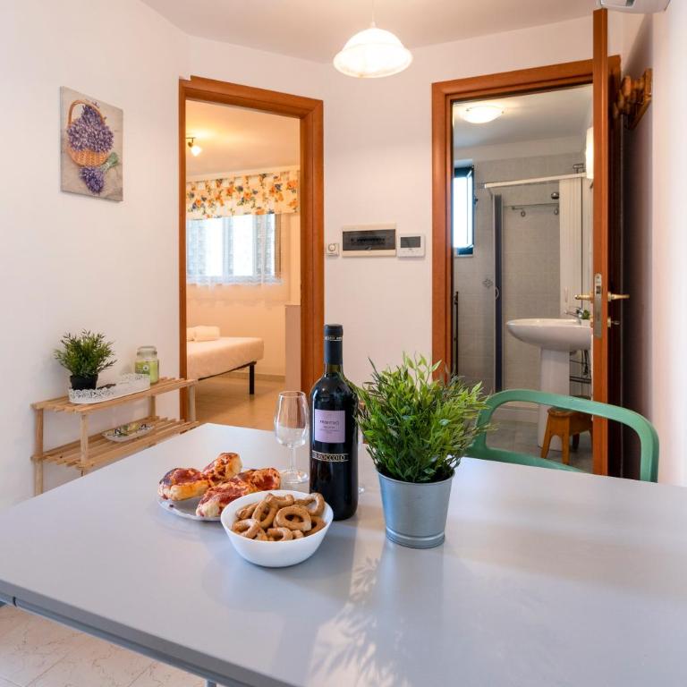 GuestHost- La Casita Apartment with pool - Appartamento con 1 Camera da Letto - 11